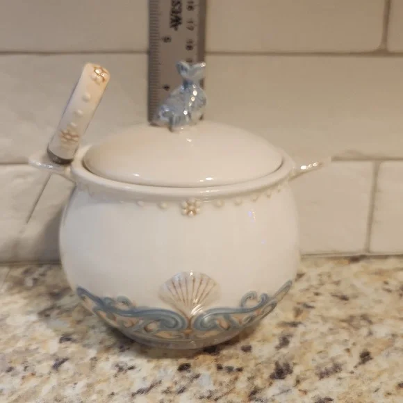 Coastal Seashell Covered Dish With Spreader - Picture 9 of 10